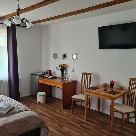 Luca'S Studio 3 ,Close To Therme Bucharest, Airport Otopeni 巴洛泰什蒂 客房 照片